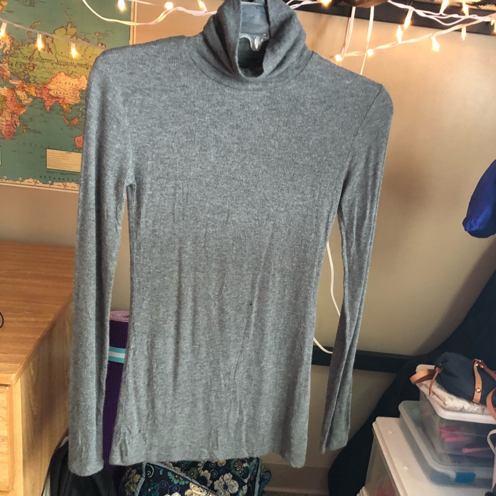 Long sleeve turtle neck